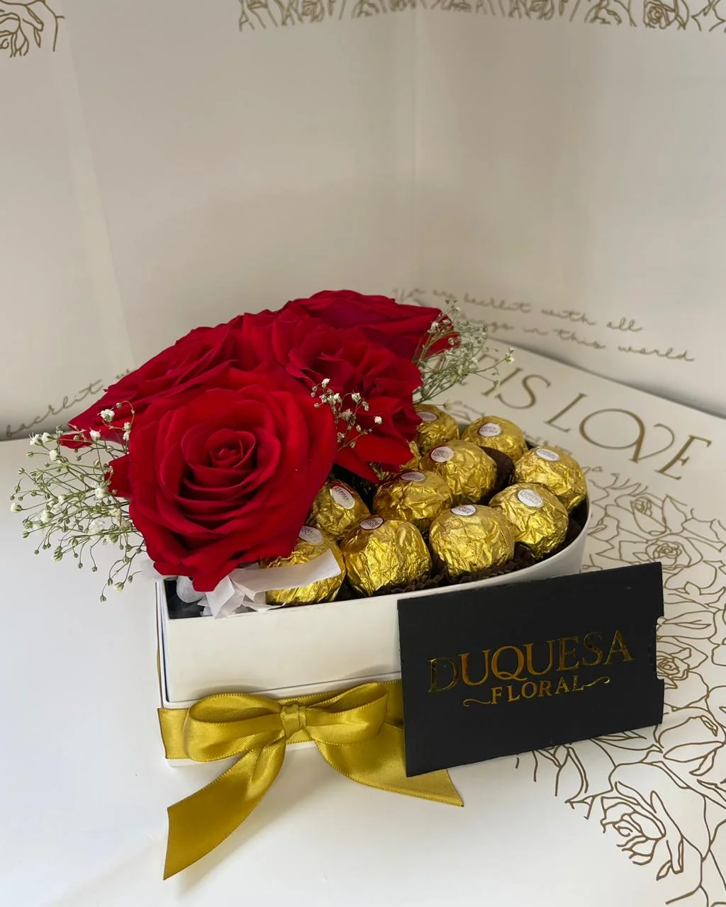 Arsenal Completo - Rosas frescas, flor nube y bombones