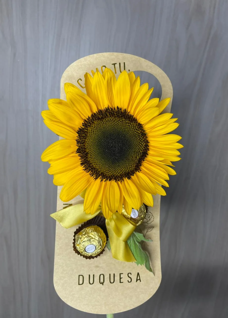 Apertura Estratégica - Girasol con bombones Ferrero